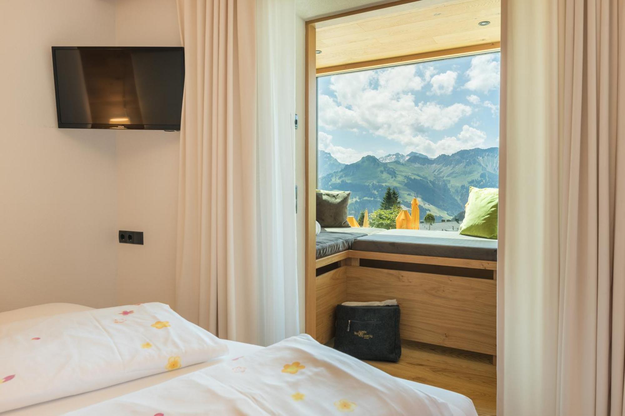 Alpenresort Walsertal Damuels Exteriör bild