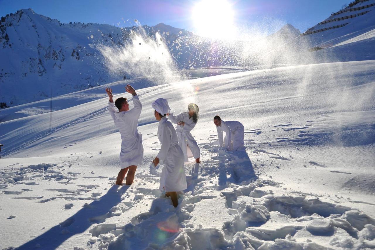 Alpenresort Walsertal Damuels Exteriör bild